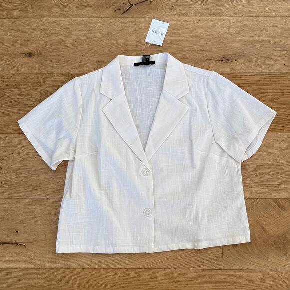 Forever 21 - Boxy Semi Cropped Short Sleeve Blazer in Cream - Picture 1 of 3